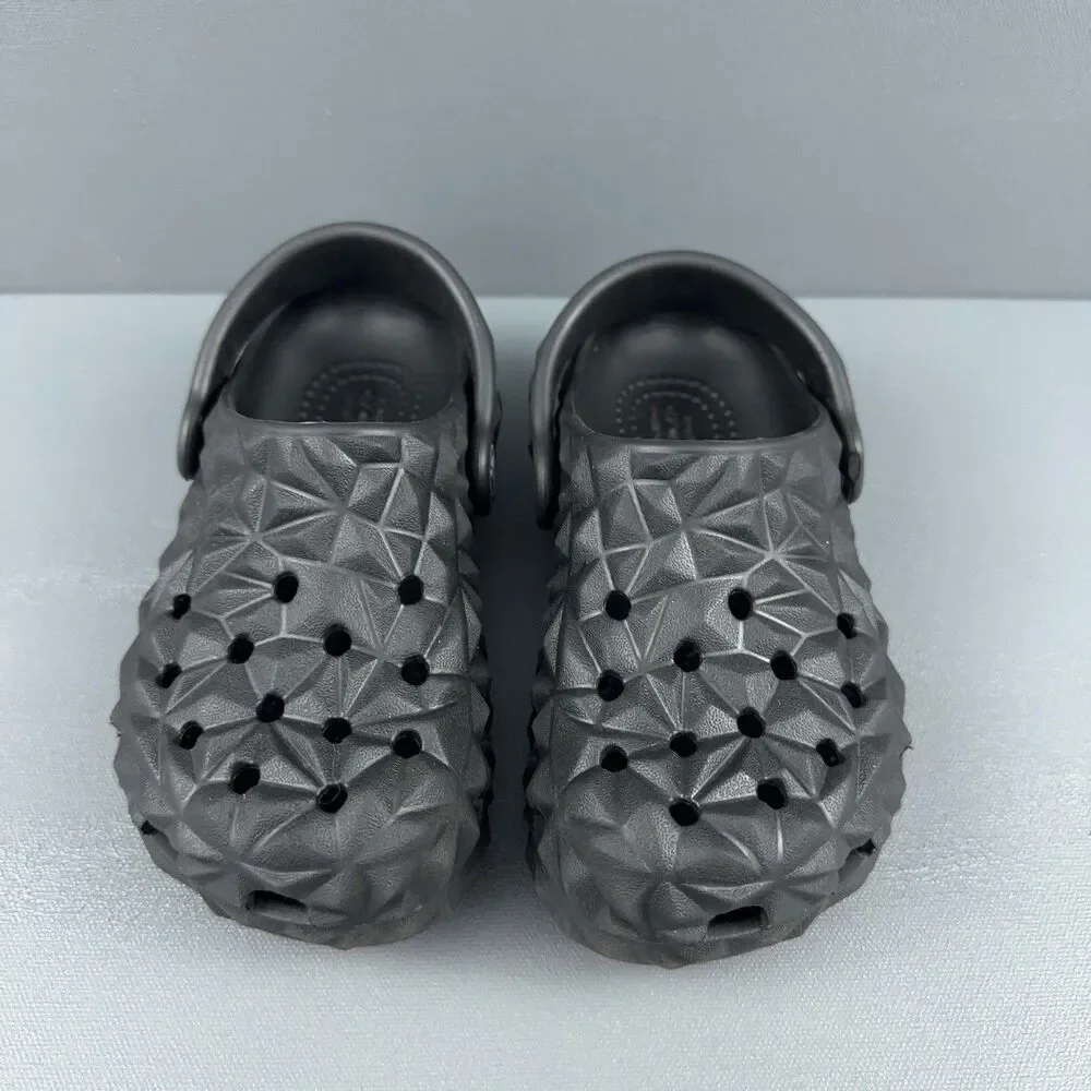 Crocs Kids Classic Geometric Clogs Black size 11 C Boys Girls Unisex Sandals